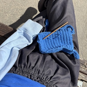 kék horgolt kis táska, telefontartó - táska & tok - pénztárca & más tok - telefontok - Meska.hu