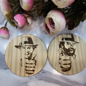 Bud Spencer és Terrence Hill pohár alátét, Otthon & Életmód, Dekoráció, Dísztárgy, Gravírozás, pirográfia, MESKA