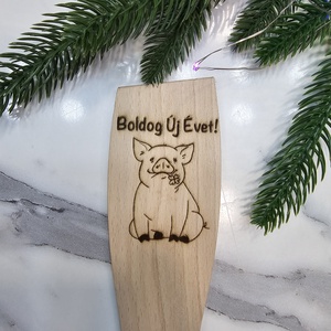 Új évi malac gravírozott fakanál  - Meska.hu