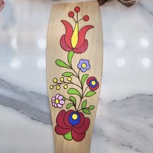 Matyó mintás gravírozott és festett fakanál - otthon & életmód - konyhafelszerelés, tálalás - sütés, főzés - fakanál & fakanáltartó - Meska.hu