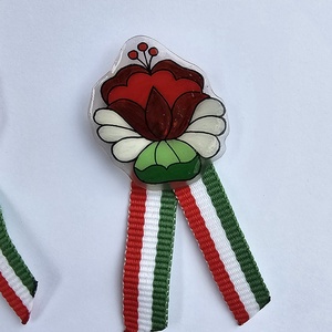 Kalocsai virágos kokárda  - Meska.hu