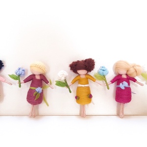Mini Tavaszkák- tűnemezelt baba, dísz, függő - otthon & életmód - dekoráció - fali és függő dekoráció - függődísz - Meska.hu