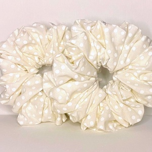 Pöttyös XXL scrunchie - ruha & divat - hajdísz & hajcsat - hajgumi - Meska.hu