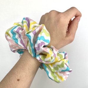 Húsvéti hullámos, csíkos XXL scrunchie - ruha & divat - hajdísz & hajcsat - hajgumi - Meska.hu