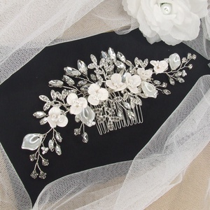 Virágos, strasszos, leveles - Meska.hu