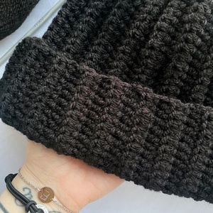 'spike' fekete beanie - ruha & divat - sál, sapka, kendő - sapka - Meska.hu