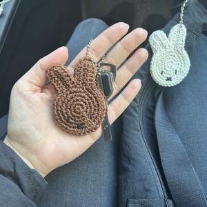 Miffy és Melanie kulcstartó vagy táskadísz - táska & tok - kulcstartó & táskadísz - táskadísz - Meska.hu