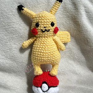 Horgolt Pikachu amigurumi figura  kézzel készült, saját tervezés, 100% pamut - Meska.hu