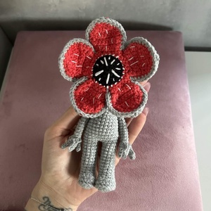 Kézműves Horgolt Demogorgon Figura � Stranger Things Inspired, 17 cm, Nyitható Virág, Handmade - játék & sport - plüssállat & játékfigura - más figura - Meska.hu