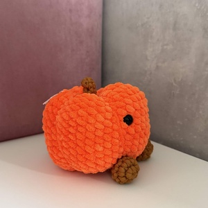 Horgolt Lábacskás Halloween tök - Jellycat Stílusú Cuki Tök Figura, Őszi és Halloween Dekoráció (Pumpkin Spice) - otthon & életmód - dekoráció - halloween - halloweeni figurák - Meska.hu