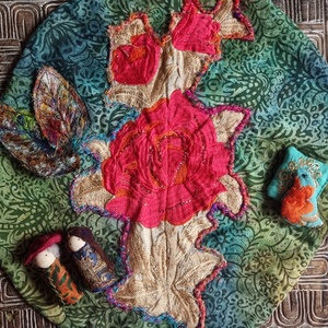 Szívünkben a rózsa- játékmező illatos búzazsák készlethez gyerekeknek - játék & sport - készségfejlesztő és logikai játék - montessori szivárvány, waldorf játékok - Meska.hu