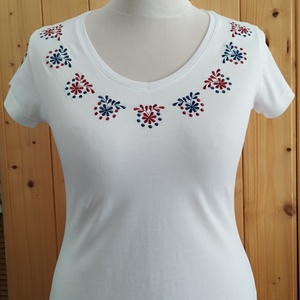 Póló - ruha & divat - női ruha - póló, felső - Meska.hu Póló - ruha & divat - női ruha - póló, felső - Meska.hu