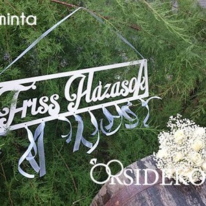 Friss Házasok esküvői tábla fából - Meska.hu