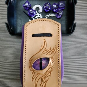 Sárkányszemes kockatartó szütyő - LILA szemmel - játék & sport - táblajáték és kártyajáték - társasjátékok - dobókocka - Meska.hu