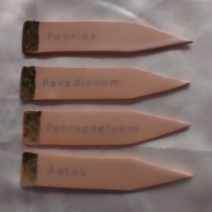 Ágyásjelölő, növényjelölő táblácska  - Meska.hu