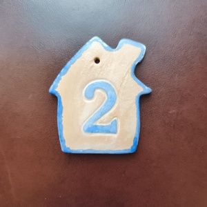 Házikó alakú házszámtábla, Otthon & Életmód, Ház & Kert, Házszám, Kerámia, MESKA