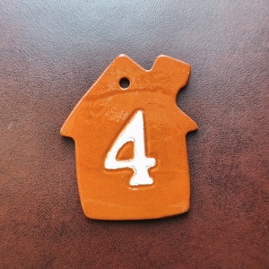 Házikó alakú házszámtábla, Otthon & Életmód, Ház & Kert, Házszám, Kerámia, MESKA