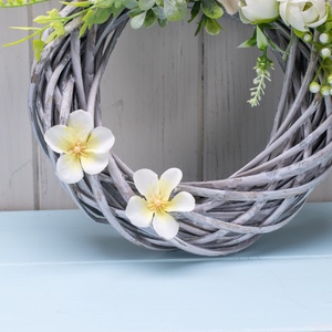 Ajtódísz / kopogtató selyemvirággal - otthon & életmód - dekoráció - ajtó- és ablak dekoráció - ajtódísz & kopogtató - Meska.hu