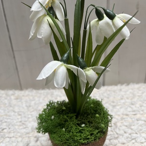 Hóvirágos tavaszi asztaldísz � élethű kézműves dekoráció - otthon & életmód - dekoráció - asztal és polc dekoráció - asztaldísz - Meska.hu