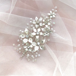 Gyöngyház fehér virágos hajékszer, Esküvő, Hajdísz, Kontydísz & Hajdísz, Ékszerkészítés, Gyöngyfűzés, gyöngyhímzés, MESKA