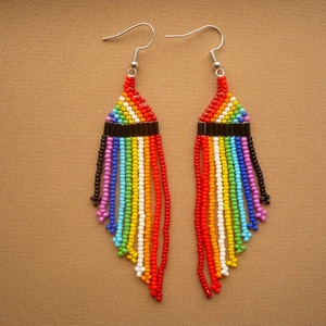 Szivárvány színű színes  gyöngy lógós, hosszú fülbevalók, ajándék - ékszer - fülbevaló - csillár fülbevaló - Meska.hu