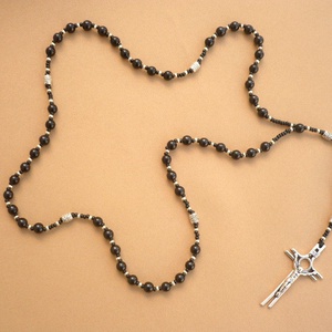 Fekete -ezüst férfi rózsafüzér rózsafüzér nyaklánc , férfi nyaklánc,  férfi ékszer, Meska -  - Meska.hu