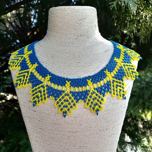 Kék- sárga ukrán gyöngygallér - ékszer - nyaklánc - gyöngyös nyaklánc - Meska.hu