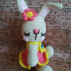 Ülő nyuszó-muszó - Meska.hu