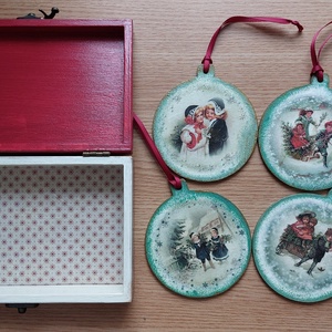 Karácsonyi doboz díszekkel - karácsony - karácsonyi lakásdekoráció - karácsonyfadíszek - Meska.hu