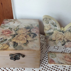 Rózsás doboz, pillangó és hűtőmágnes szett, Otthon & Életmód, Dekoráció, Asztal és polc dekoráció, Díszdoboz, Decoupage, transzfer és szalvétatechnika, MESKA