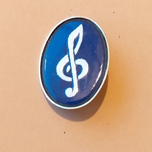 Violinkulcsos kitűző, Ékszer, Kitűző és Bross, Kitűző, Tűzzománc, MESKA