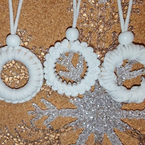 Makramé karácsonyi díszek , Karácsony, Karácsonyi lakásdekoráció, Karácsonyfadíszek, Csomózás, MESKA