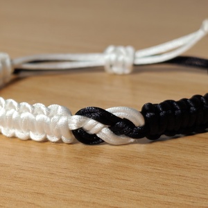 Jin-Jang Makramé Karkötő, Ékszer, Karkötő, Fonott karkötő, Csomózás, MESKA