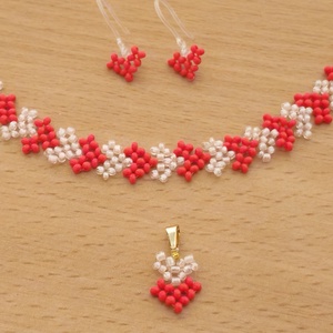 Szívecske Gyöngy Ékszerszett, Ékszer, Ékszerszett, Ékszerkészítés, Gyöngyfűzés, gyöngyhímzés, MESKA