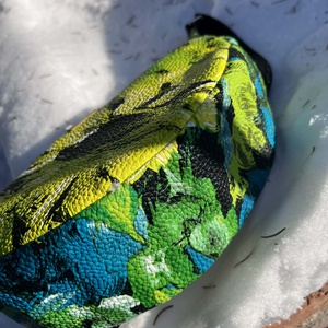 Különleges félhold alakú táska - táska & tok - kézitáska & válltáska - vállon átvethető táska - Meska.hu