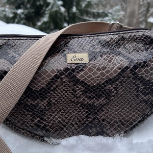 Különleges kígyó mintás félhold táska, Táska & Tok, Kézitáska & válltáska, Vállon átvethető táska, Varrás, MESKA