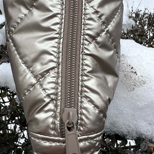 Különleges arany színű steppelt  félhold alakú táska - táska & tok - kézitáska & válltáska - vállon átvethető táska - Meska.hu