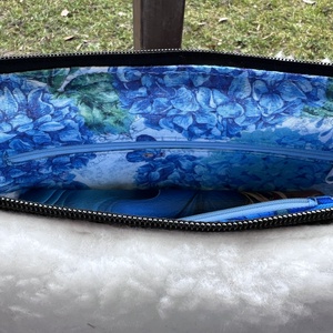 Szőrmés félhold alakú táska - nagyobb méret - táska & tok - kézitáska & válltáska - vállon átvethető táska - Meska.hu