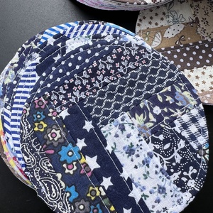 Kerek patchwork poháralátét - otthon & életmód - konyhafelszerelés, tálalás - tálalás - tányér- és poháralátét - Meska.hu