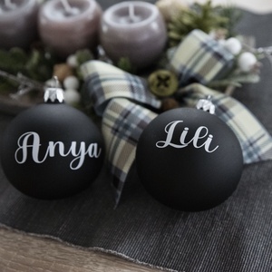 Karácsonyfa gömb egyedi felirattal matt fekete - karácsony - karácsonyi lakásdekoráció - karácsonyfadíszek - Meska.hu