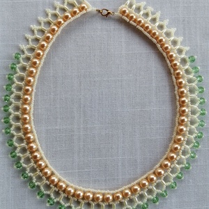 Beige - zöld gyöngy nyakék  - ékszer - nyaklánc - gyöngyös nyaklánc - Meska.hu