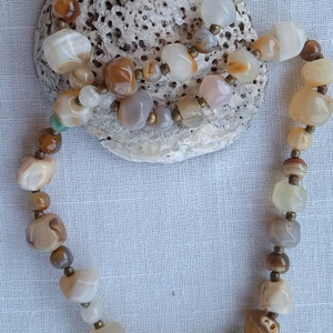 Különleges ásvány nyakék  - ékszer - nyaklánc - gyöngyös nyaklánc - Meska.hu