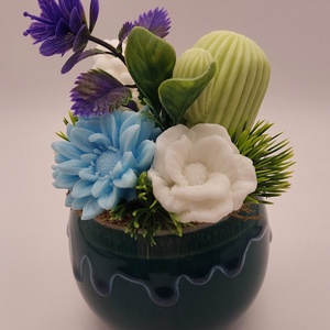 Szappanvirágok sötétzöld kaspóban - otthon & életmód - dekoráció - virágdísz és tartó - virágbox, virágdoboz - Meska.hu