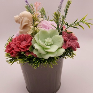 Kutyusos fém kaspó szappanvirágokkal - otthon & életmód - dekoráció - virágdísz és tartó - csokor & virágdísz - Meska.hu