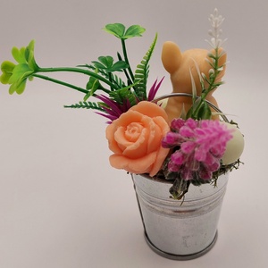 Mopsz szappanvirágokkal - otthon & életmód - dekoráció - virágdísz és tartó - csokor & virágdísz - Meska.hu Mopsz szappanvirágokkal - otthon & életmód - dekoráció - virágdísz és tartó - csokor & virágdísz - Meska.hu