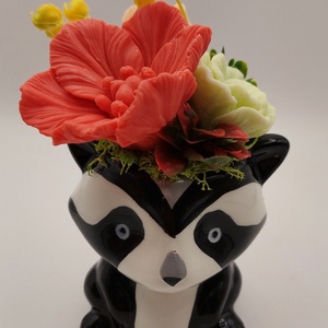 Borz formájú kaspó szappanvirágokkal - Meska.hu