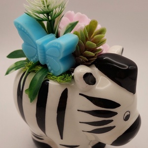 Zebra kaspó szappanvirágokkal - otthon & életmód - dekoráció - virágdísz és tartó - csokor & virágdísz - Meska.hu