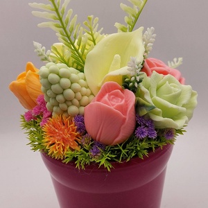 Szappanvirágok magenta színű kaspóban -  - Meska.hu