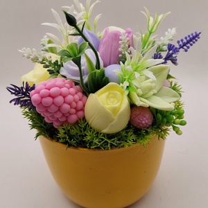 Tavaszias szappanvirágok sárga kaspóban -  - Meska.hu