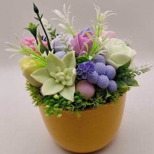 Tavaszias szappanvirágok sárga kaspóban -  - Meska.hu